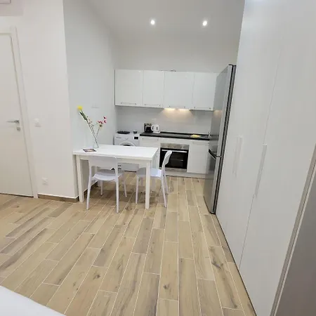 Orangerie-Menton City Center Studio Apartment Lejlighed *